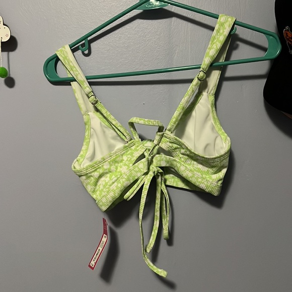 NWT Swim Top 👙 - Picture 2 of 4